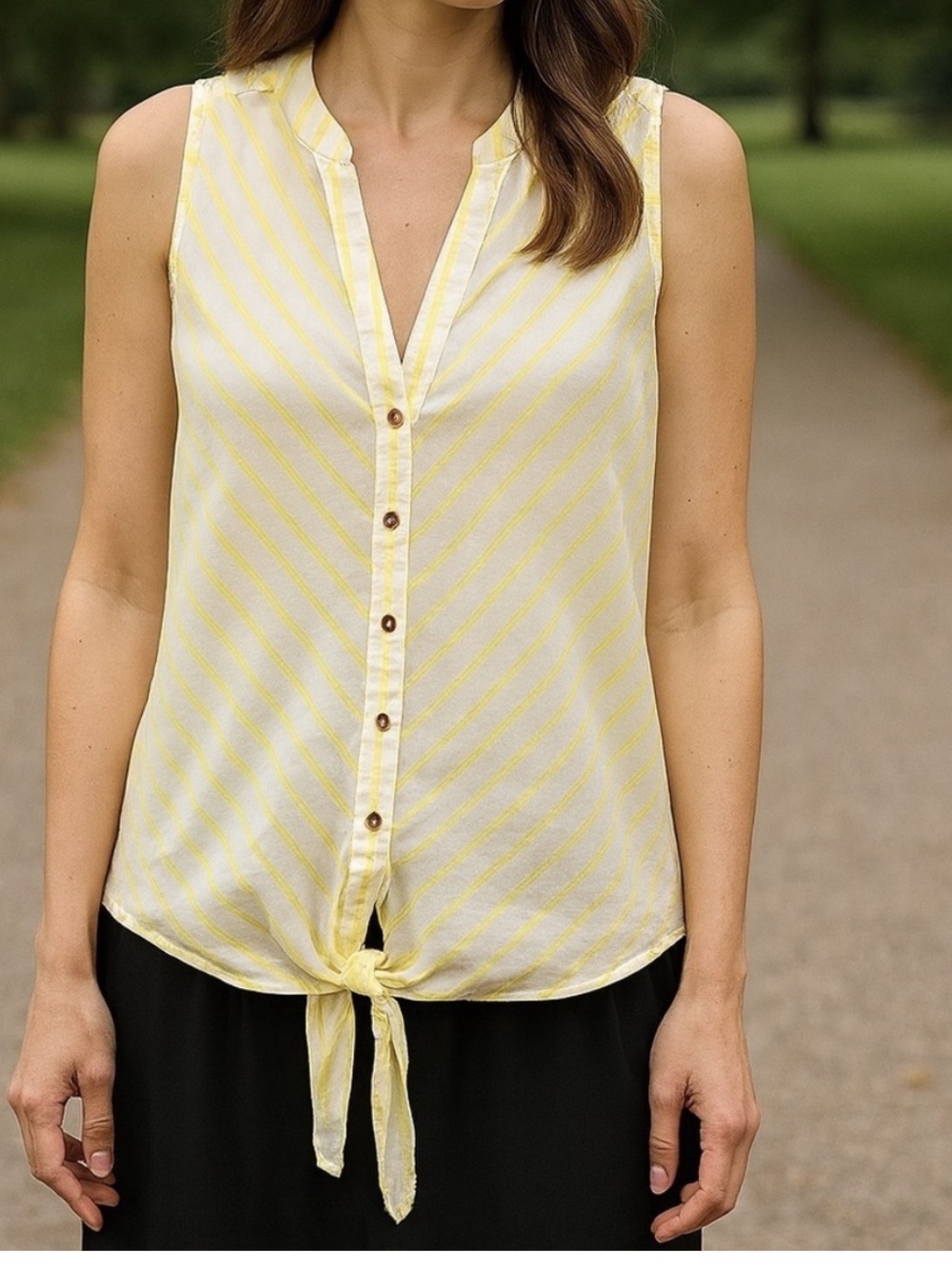 Anthropologie Maeve Yellow Stripe Sleeveless Buttondown
Top Tie Front